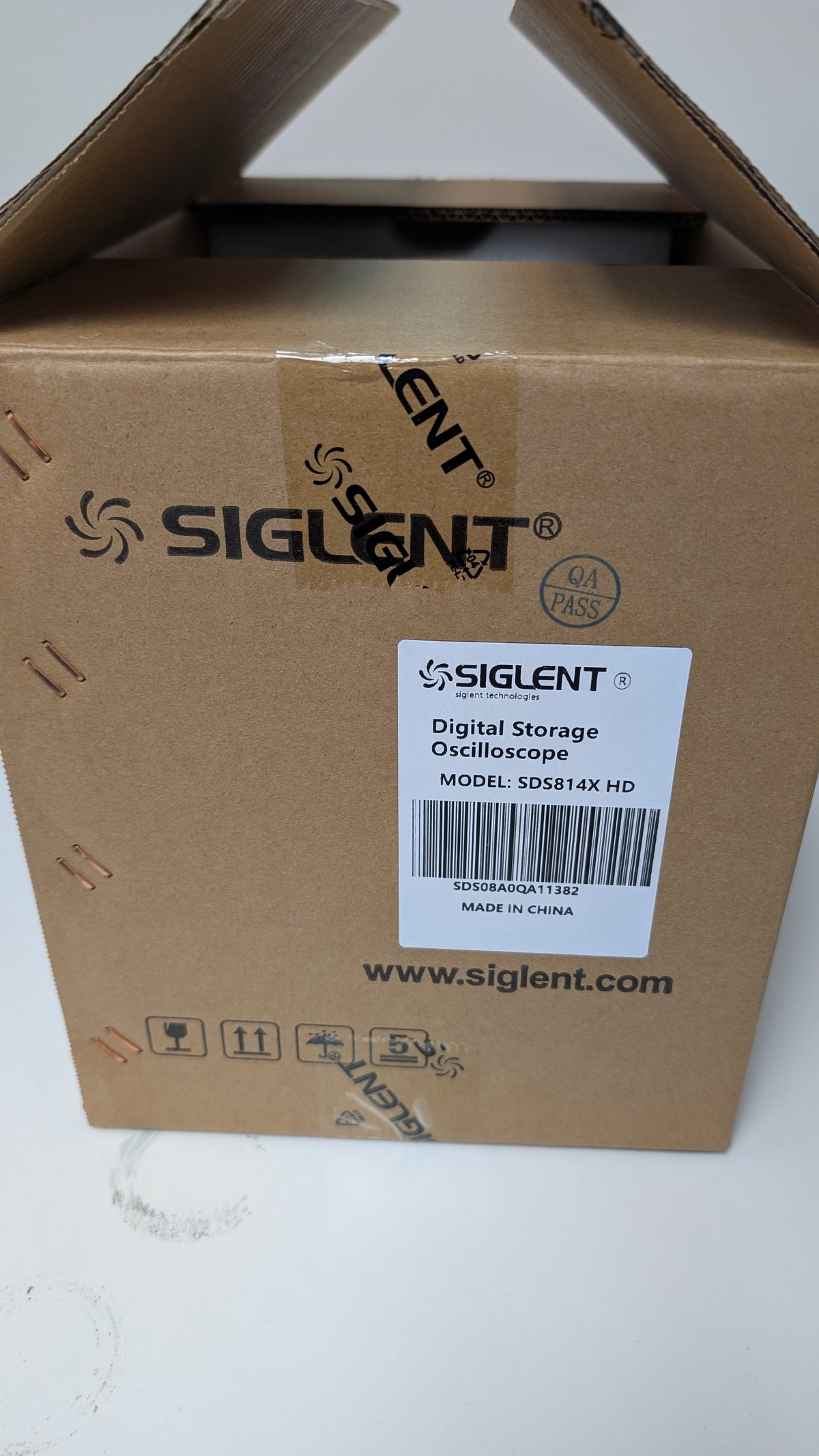 Siglent SDS814X HD 100MHz 12bit 4CH 2GS/s Oscilloscope